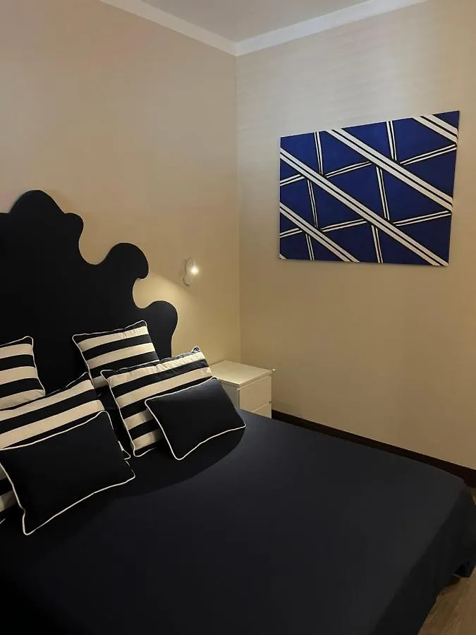 ***  Relais Piazza Del Popolo Bed & Breakfast Rome Italy
